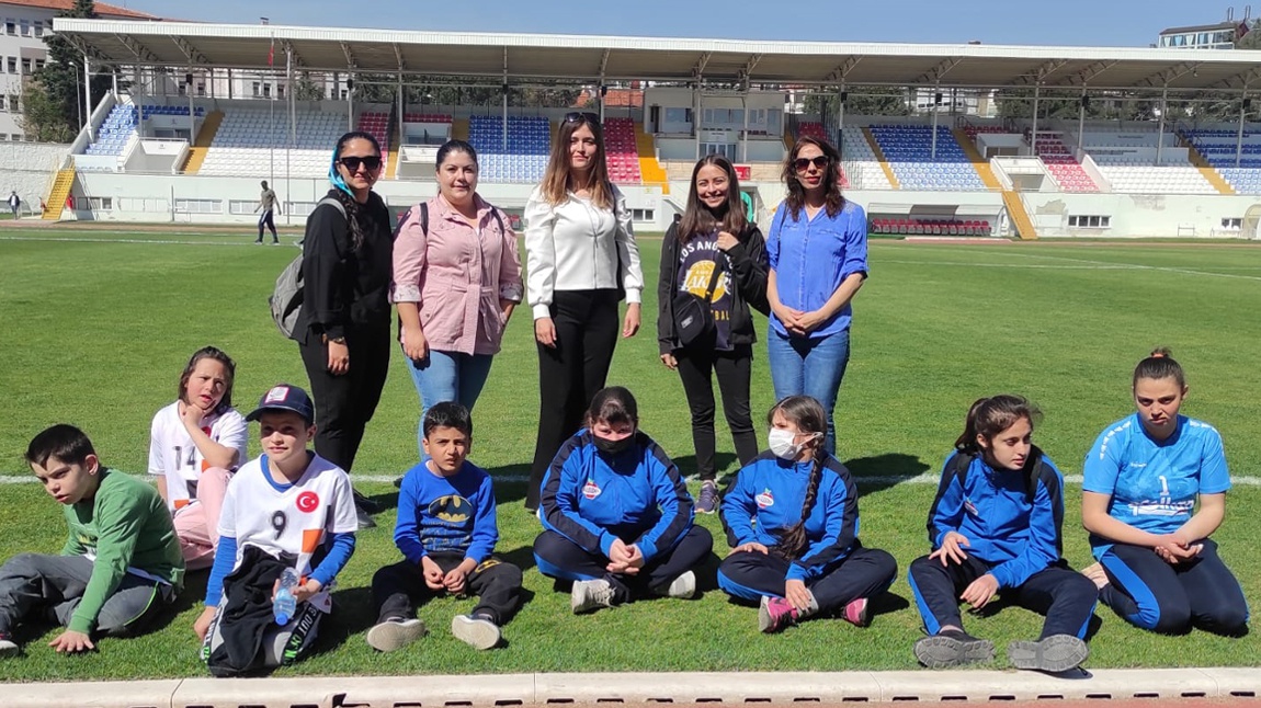 Türkiye Özel Sporcular Spor Federasyonu tarafından Isparta İl merkezinde düzenlenen özel sporcular atletizm il şampiyonasına katıldık...
